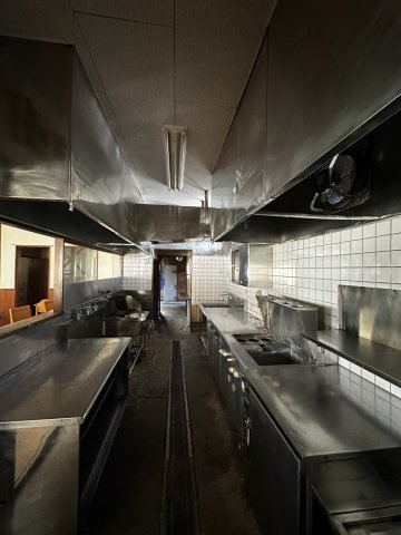 西城南店舗のキッチン