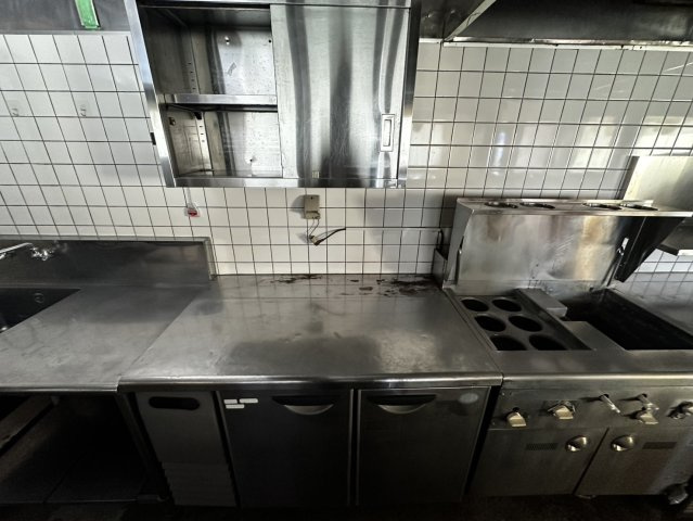 西城南店舗のキッチン