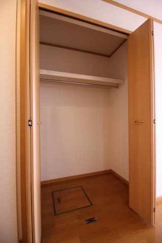 メゾンアンソレイエ1の収納