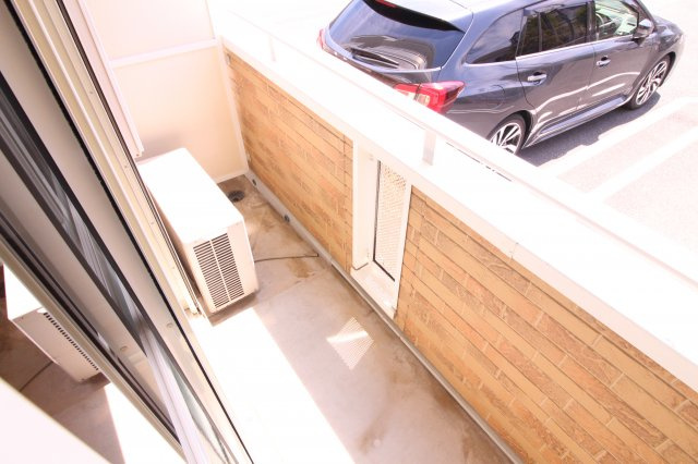 メゾンアンソレイエ1のバルコニー