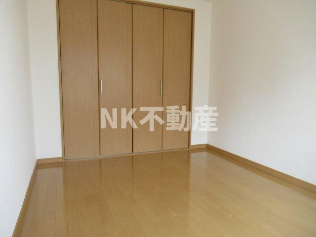 【寝室】 | サンライフ小阪（河内小阪賃貸） | 落ち着いて過ごせるお部屋なので、寝室にいかがでしょうか