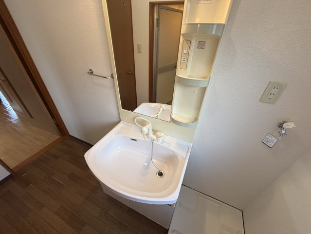 クレシェンテⅡの独立洗面台