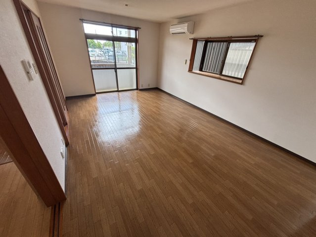 クレシェンテⅡの居間・リビング