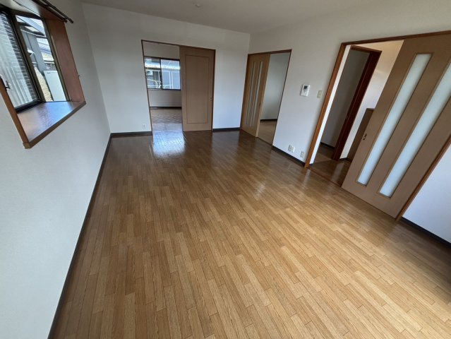 クレシェンテⅡの居間・リビング