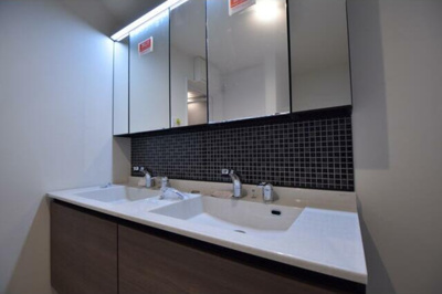 【独立洗面台】 | ～経堂駅の邸宅　新築戸建～