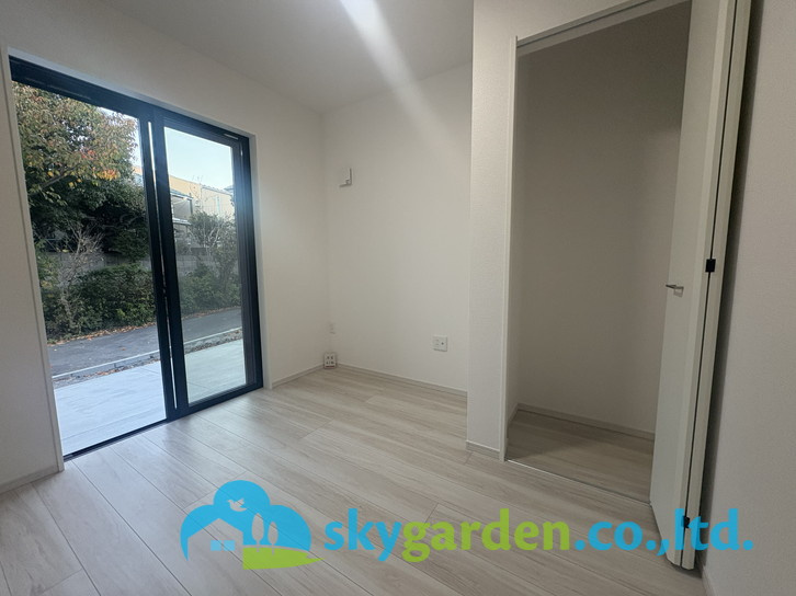 藤沢市羽鳥1期　新築戸建　全2棟1号棟の洋室|落ち着いた色調の洋室です