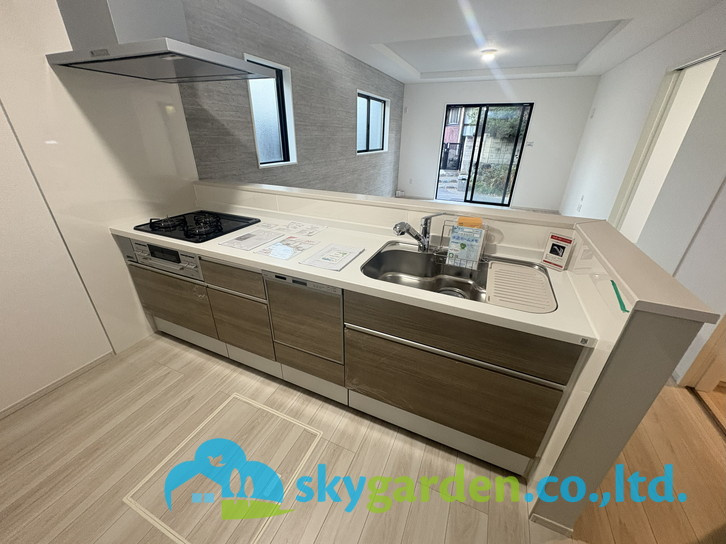 藤沢市羽鳥1期　新築戸建　全2棟1号棟のキッチン|コンパクトなキッチンで掃除もラクラク