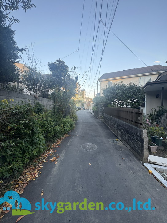 藤沢市羽鳥1期　新築戸建　全2棟1号棟の前面道路含む現地写真|前面道路含む現地写真です