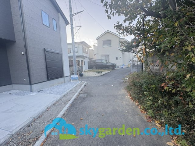 藤沢市羽鳥1期　新築戸建　全2棟1号棟の前面道路含む現地写真|前面道路含む現地写真です