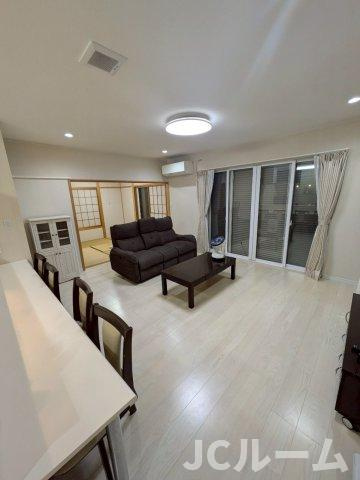 坂田ハイツの居間・リビング