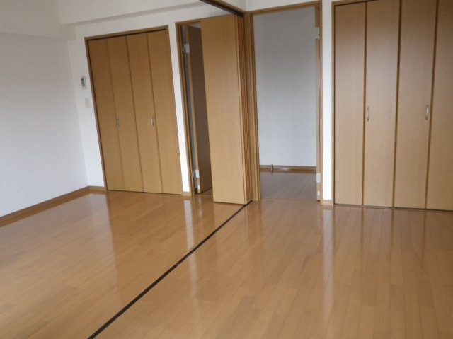 エイブル３の洋室