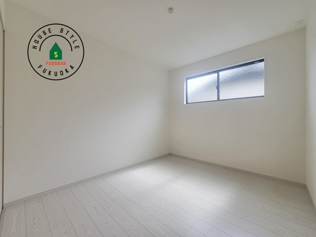 糟屋郡粕屋町長者原東7丁目第1-2棟（1号棟）の洋室|採光良好な洋室は全居室、複層ガラスの遮熱効果と断熱効果で、一年中快適に過ごせます。