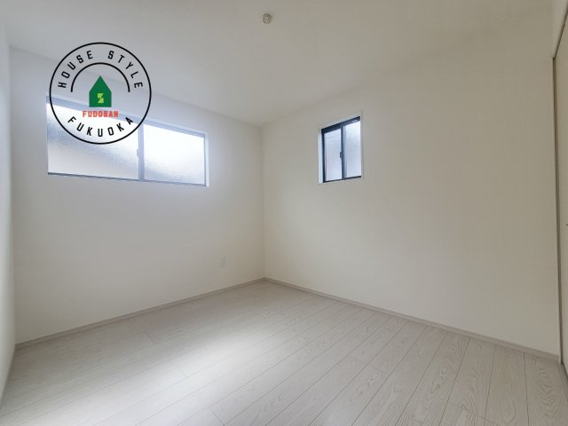 糟屋郡粕屋町長者原東7丁目第1-2棟（1号棟）の子供部屋|穏やかな光が差し込む室内には、穏やかな時間が流れます。