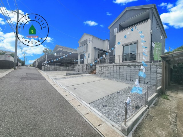 糟屋郡粕屋町長者原東7丁目第1-2棟（1号棟）の前面道路含む現地写真|見学の時間などお気軽にお問い合わせ下さい。