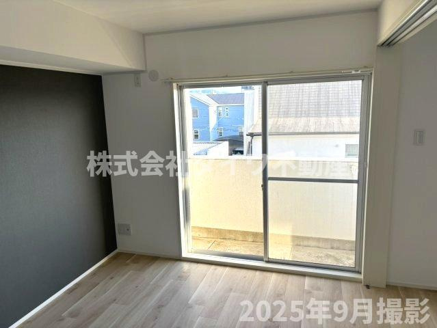 マンションヒルトップの内装|南側洋室