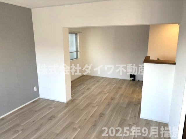マンションヒルトップの居間・リビング|LからDK