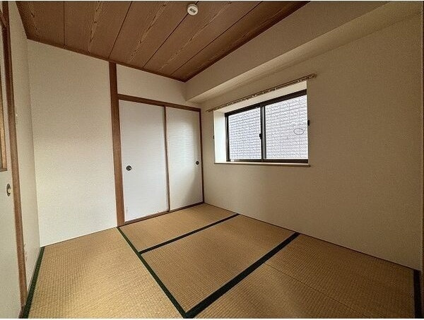 サンライズ入場の和室