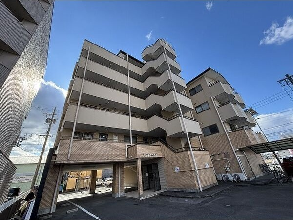 サンライズ入場の外観