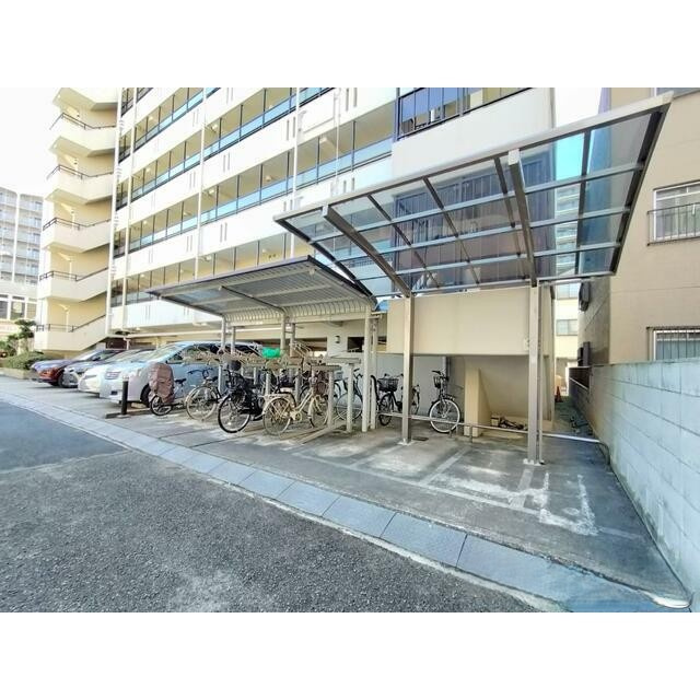 ル・セール明石の駐輪場