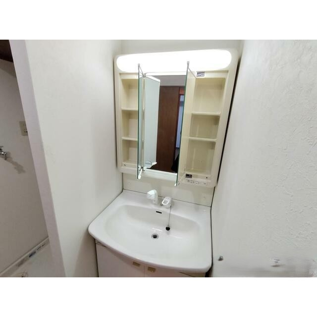 ル・セール明石の独立洗面台