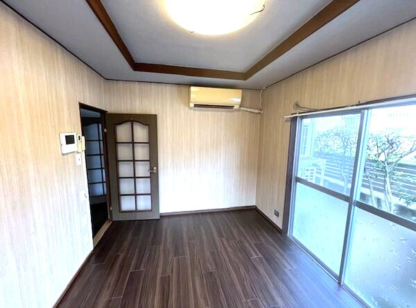 霞ヶ丘の家の洋室