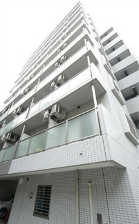 【外観】 | 鉄筋コンクリート造のガッチリとした建物。
