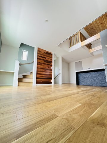 THE COASTLINE STYLE― 家から江ノ島を臨む日常PartⅡ ―の居間・リビング