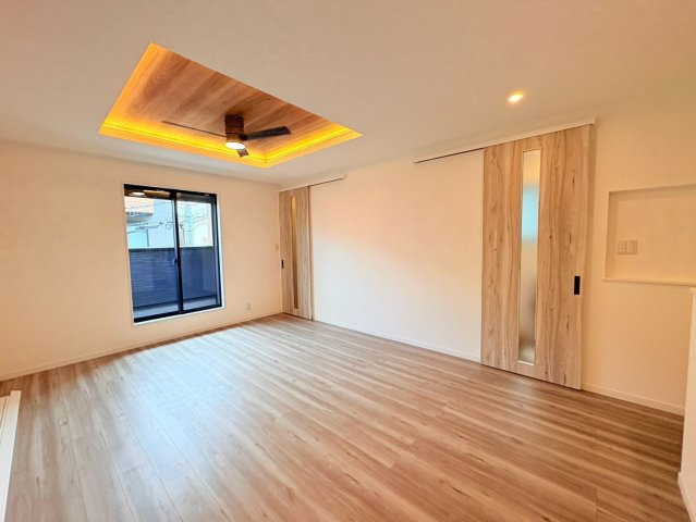 梅津中村町の居間・リビング