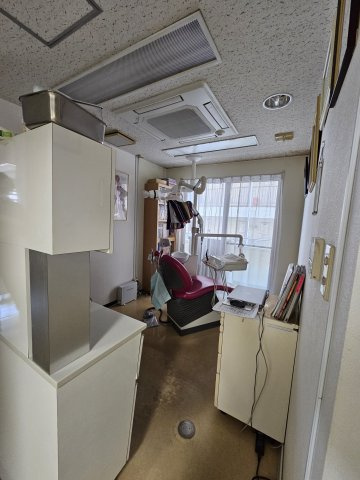 武藤眼科ビル2階店舗事務所の内装