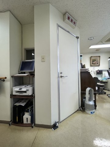 武藤眼科ビル2階店舗事務所の内装