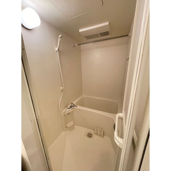 ドリーム西新の浴室