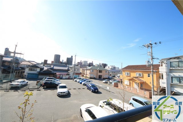 CASA FLORAの駐車場