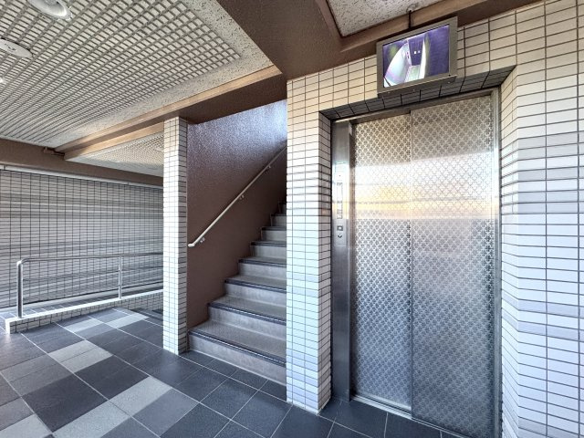 ネオハイツ助信のその他共用部分|エレベーター