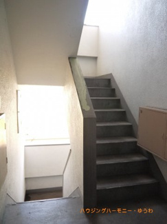 【その他共用部分】 | お部屋までは、階段にて利用する必要となります。