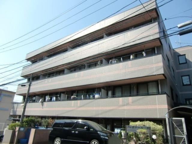 クレボナール三田の外観
