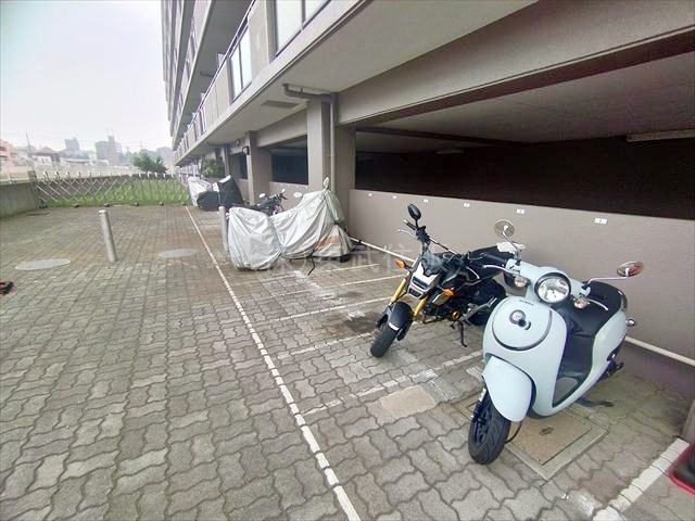 【駐輪場】 | アーベイン朝霞リーデンス | バイク置場