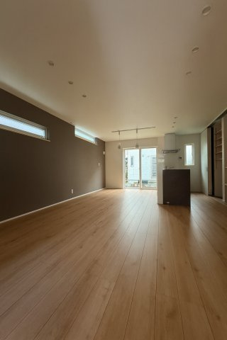 中央区関屋田町3丁目  1号棟　新築戸建の居間・リビング