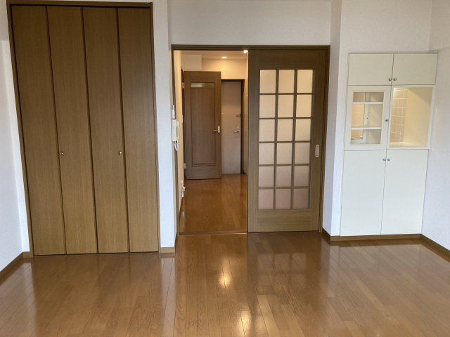 つくば市春日３丁目の賃貸マンションの居間・リビング