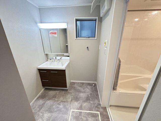 明石市材木町新築戸建の洗面所