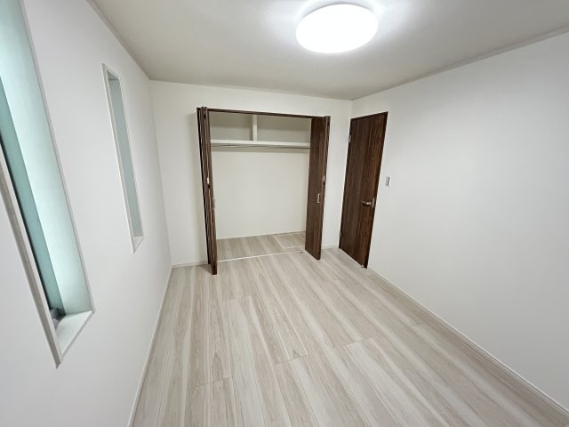 明石市材木町新築戸建の洋室