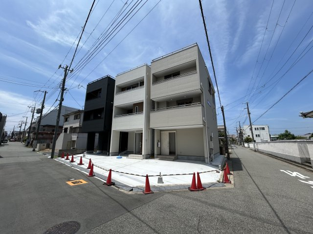 明石市材木町新築戸建の前面道路含む現地写真