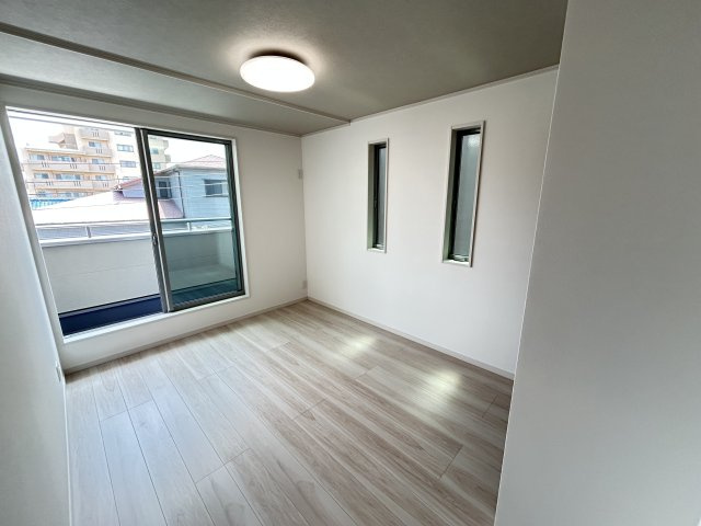 明石市材木町新築戸建の洋室