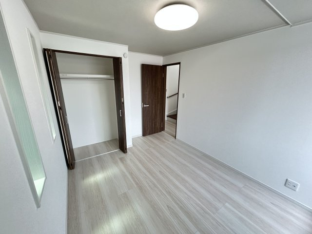 明石市材木町新築戸建の洋室