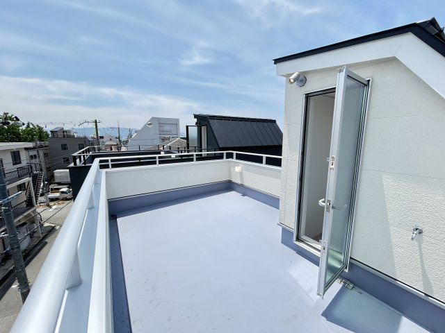 明石市材木町新築戸建のバルコニー