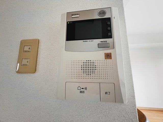 グリーンフォレストのセキュリティ|モニター付きインターホンです