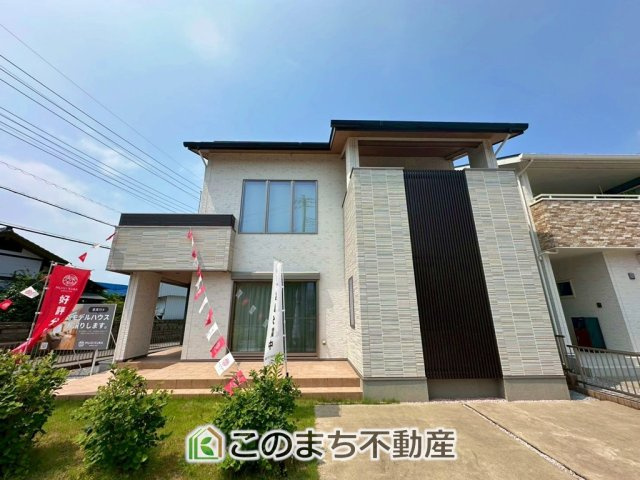 宇都宮市野沢5期　モデルハウス　27号棟の外観|すぐにご内覧できます(*^^*)
お電話でのお問合せが非常にスムーズです！
現地直接集合のお待ち合わせも大丈夫です！
お気軽にお問合せ下さい(^^)/"
