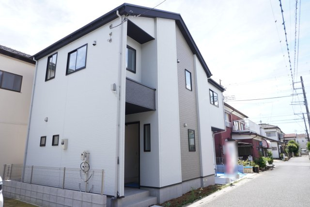 越谷市大沢 新築分譲住宅の外観