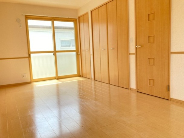 シャルムコートの居間・リビング