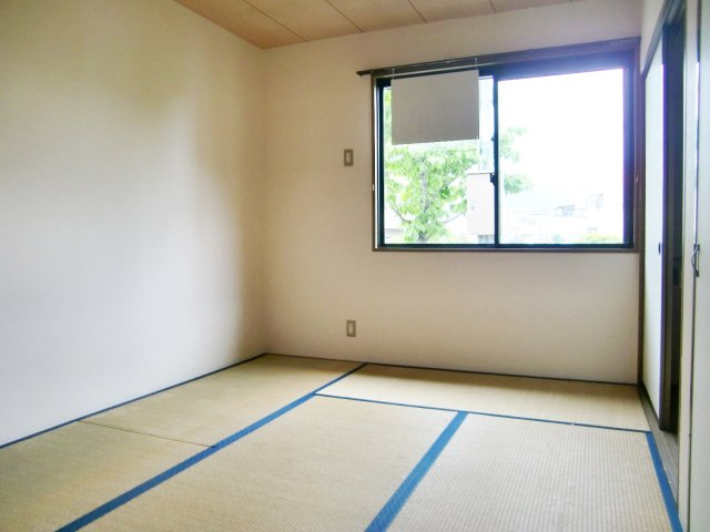 宝塚市安倉南４丁目の賃貸マンションの和室|※同建物の類似写真になります。