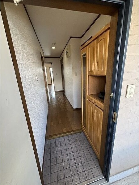 サンライズ入場の玄関|落ち着いた玄関です